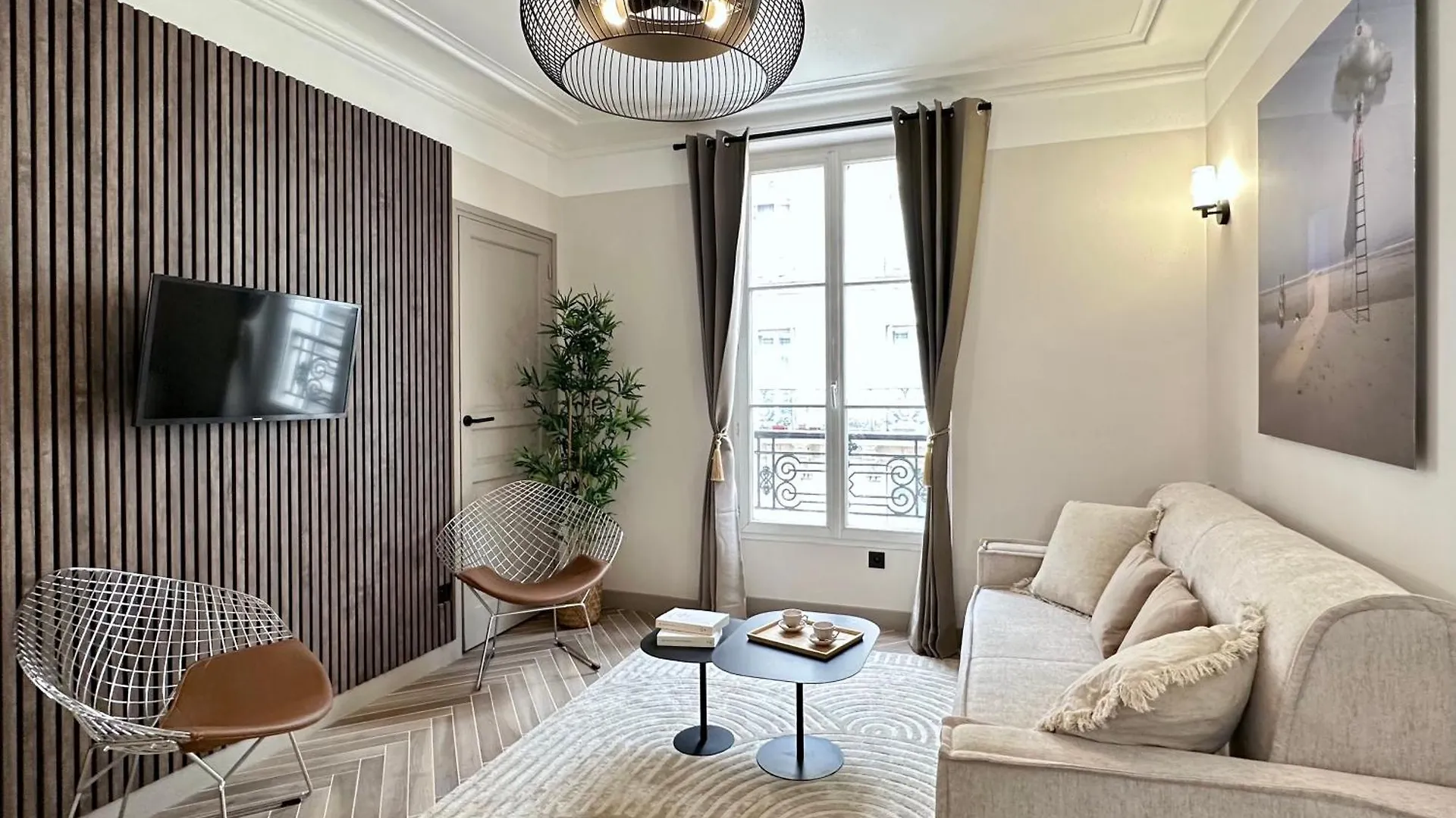 Charming With Eiffel Tower View Апартаменты